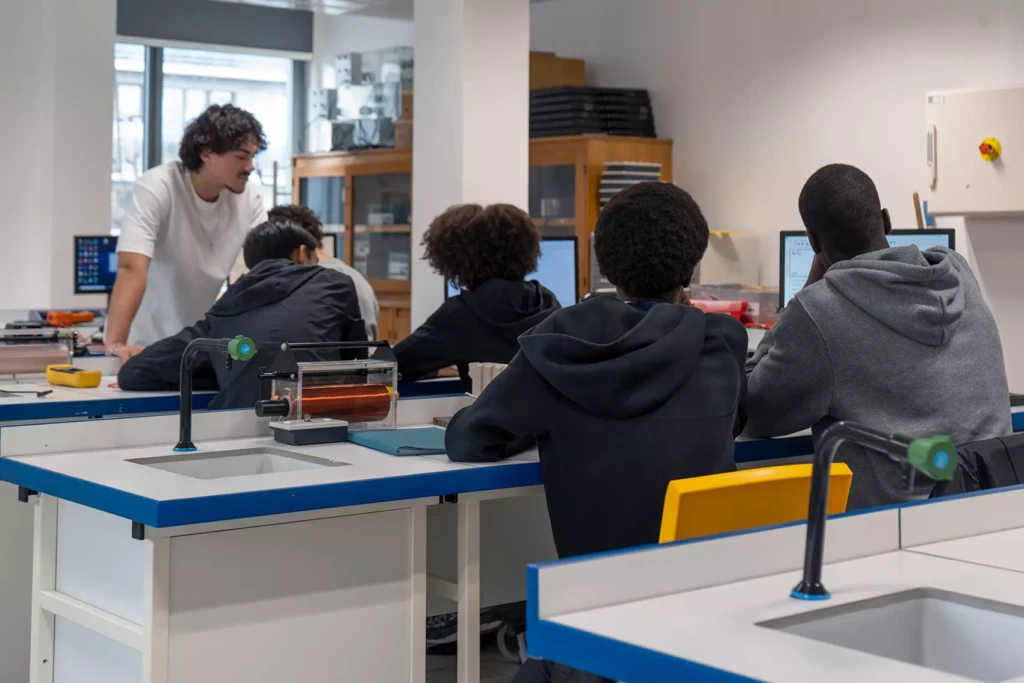 Bac_pro_CIEL_Lycee_Louis_Armand_Paris_0016