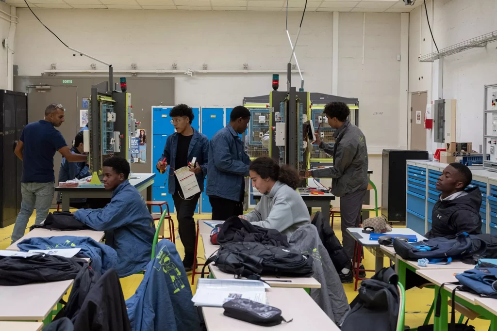 Bac_pro_MELEC_Lycee_Louis_Armand_Paris_0013