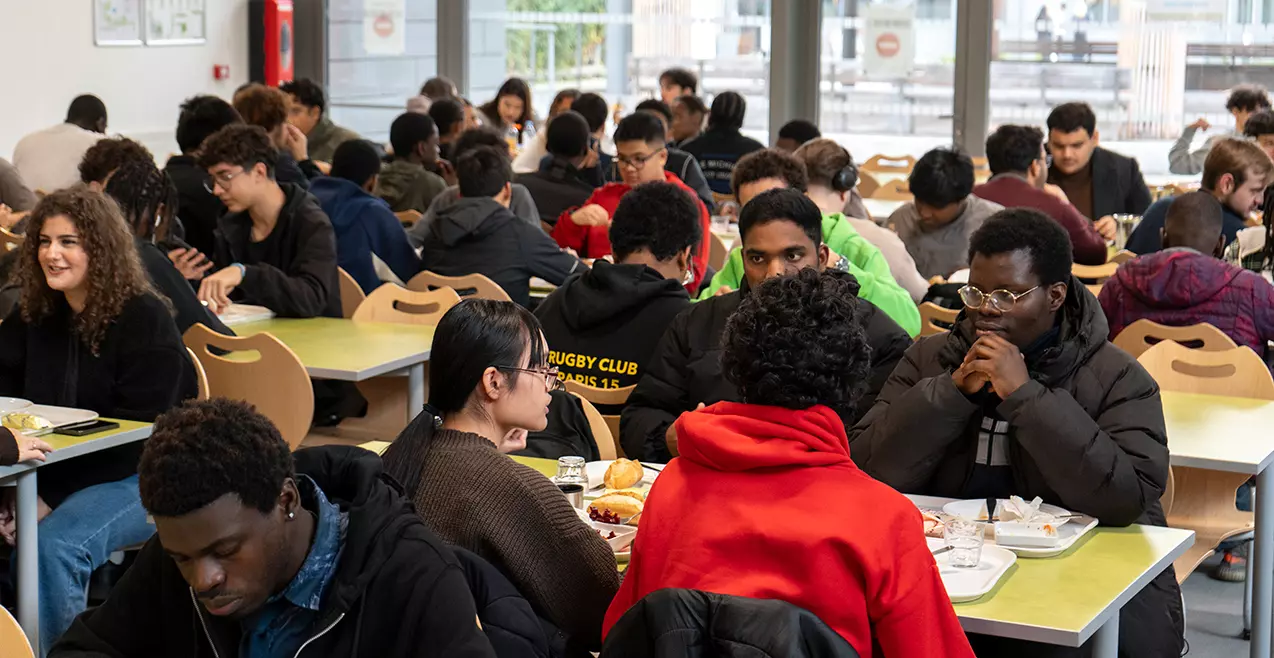 cantine_Lycee_LouisArmand_1